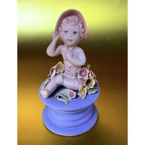 Susi Singer Child With Flowers Fig Original Walker Renaker Circa 1950 Vintage